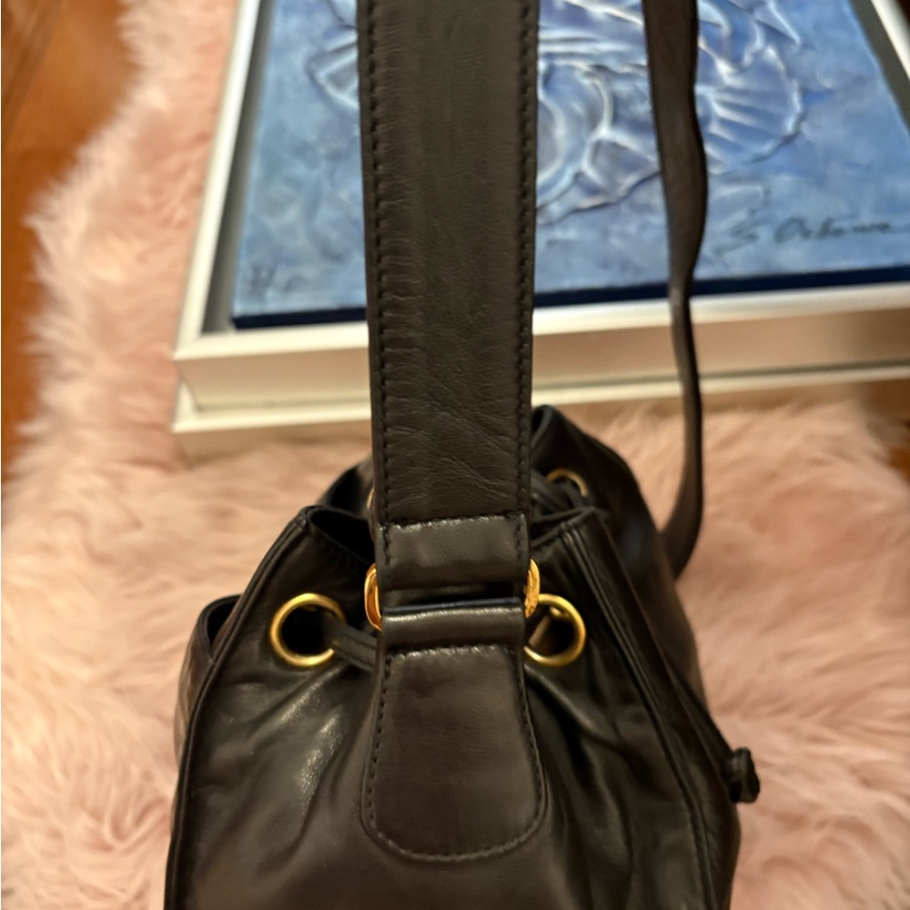 CHANEL Black Leather Bucket Bag - Picture 13 of 16